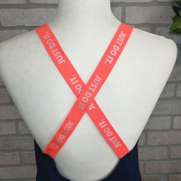 NIKE DRI-FIT Criss-cross Athletic Workout Tank Top Size S - Picture 2 of 9
